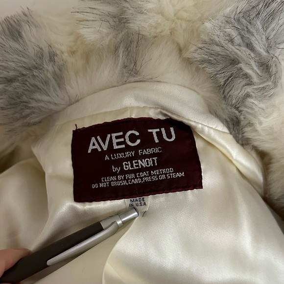 Vintage Fur Coat Long White Silver Gray Fluffy Faux Fox Size M Full Length - Picture 8 of 11